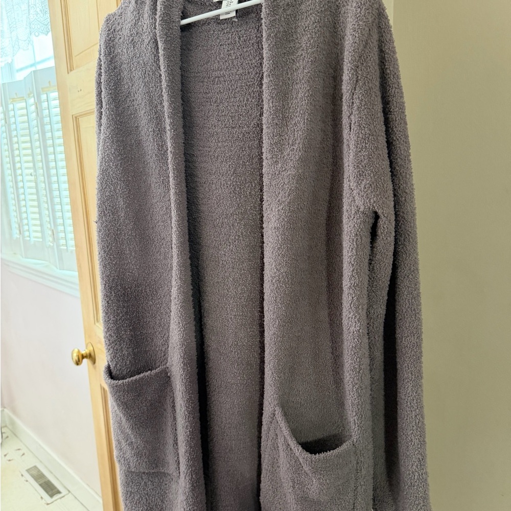 Elegant Gray Women's Cardigan